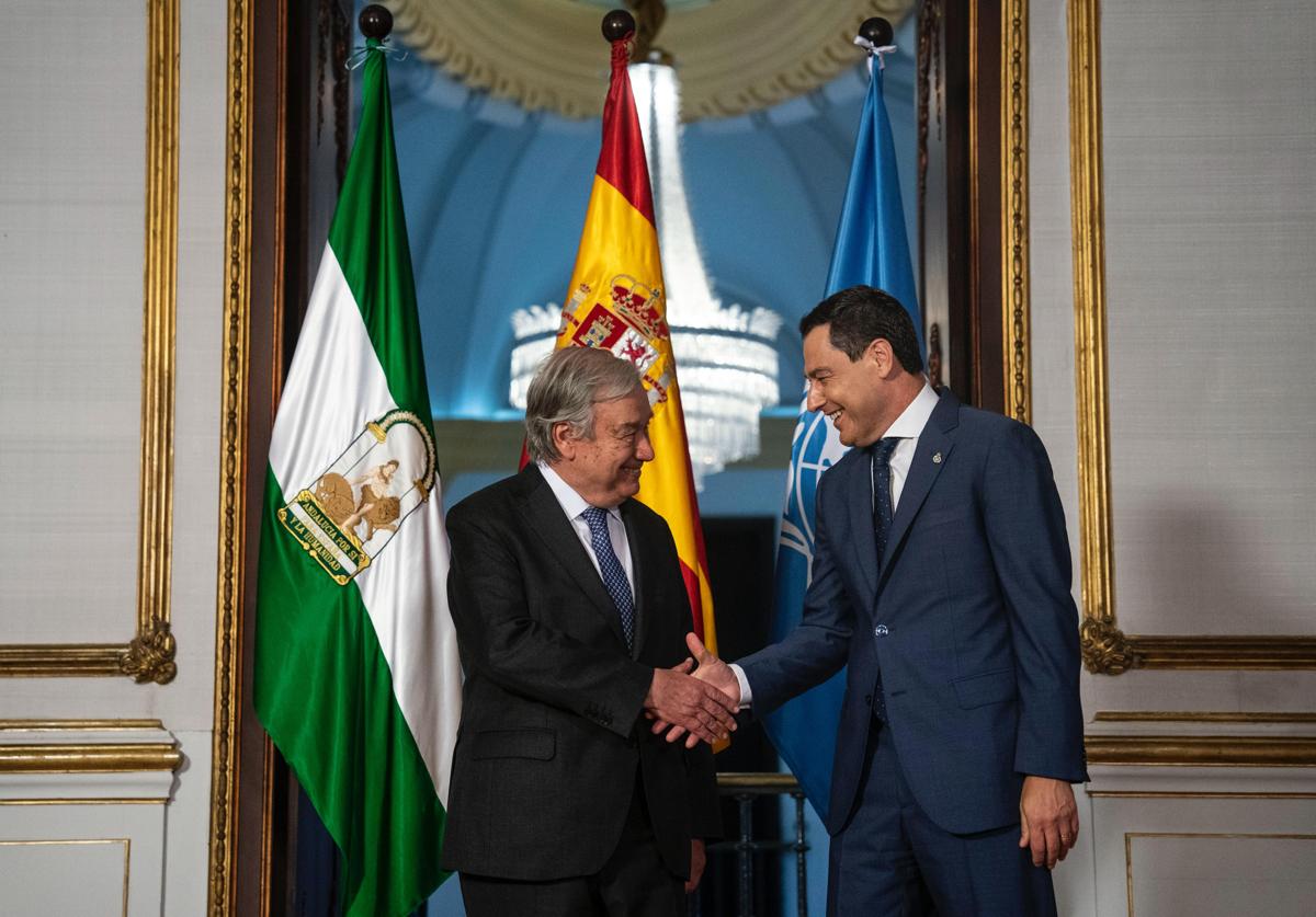Juanma Moreno ha mantenido un encuentro en el Palacio de San Telmo con el secretario general de Naciones Unidas, António Guterres.