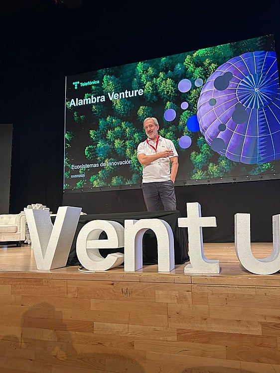 Ponencia sobre motores del cambio en Alhambra Venture.