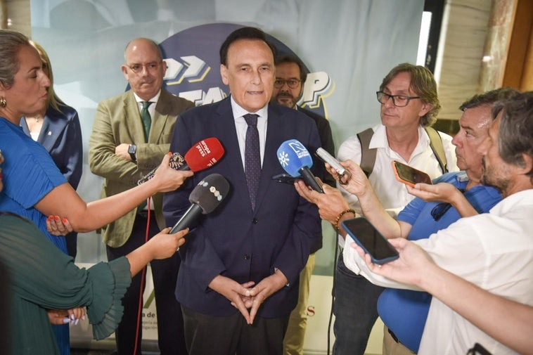 La Junta comparte la «frustración» por la pérdida del grado de IA en Granada