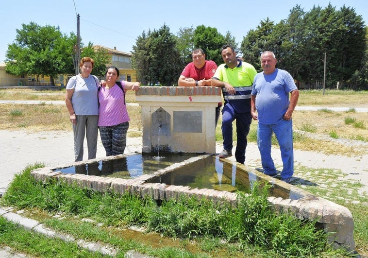 Este pilar de las eras de trillar sacia de sed a los vecinos de un pueblo de Granada desde 1933