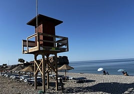 Torre de vigilancia sin socorristas.