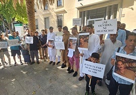 Concentración frente a la Delegación del Gobierno de la Junta en Jaén.