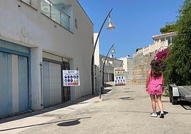 La urbanización cerrada por obras.