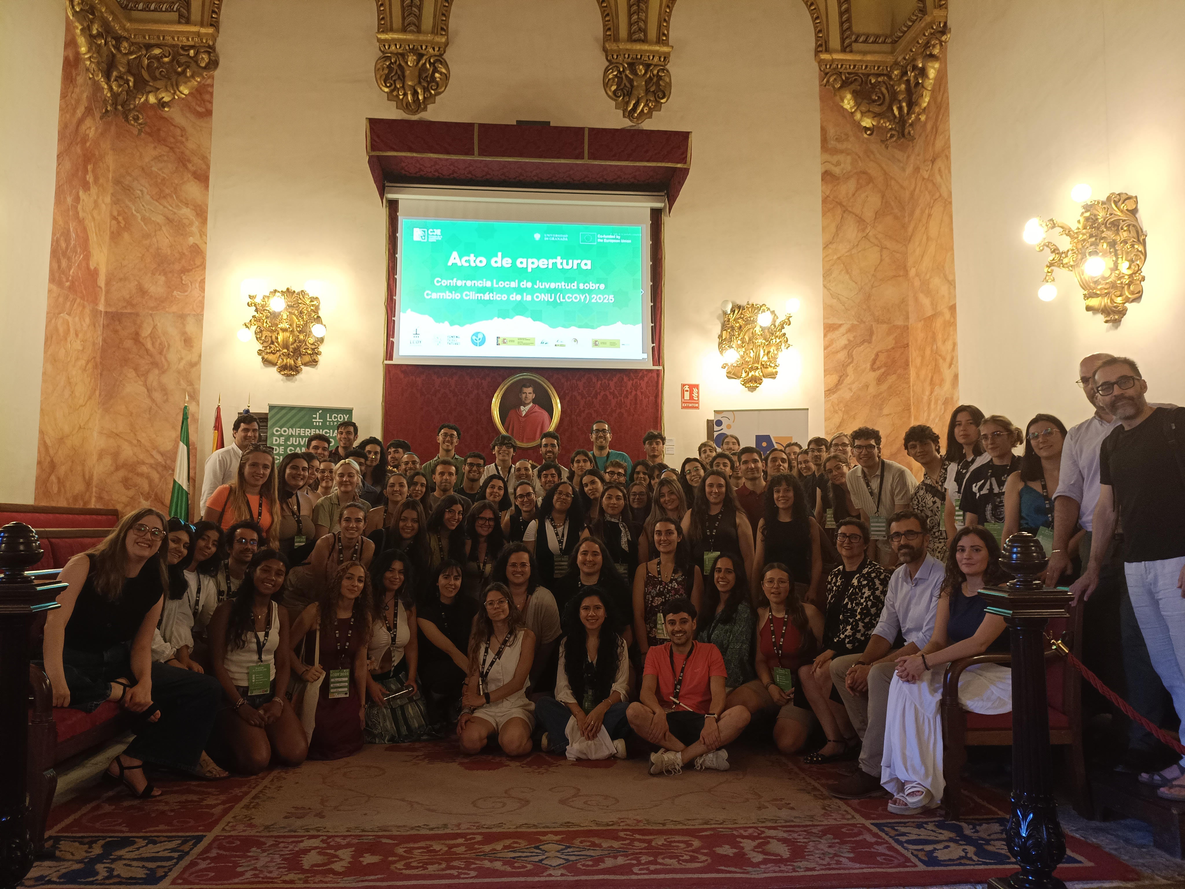 Participantes en la Conferencia Local de Juventud sobre cambio climático de la ONU, ayer en el Paraninfo de la Facultad de Derecho.