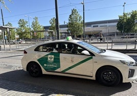 Taxis en el entorno de la estación de autobuses.