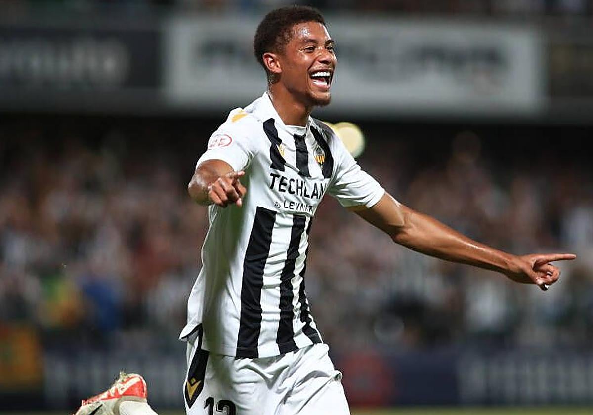 Chirino durante un partido con el Castellón