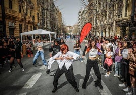 Celebración de un día sin coche en el centro de Granada.