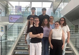 Los ocho jóvenes alumnos que han finalizado su formación en Cámara Granada