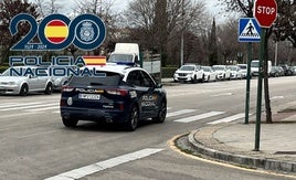 Un policía fuera de servicio reconoce a un atracador y le sigue los pasos hasta detenerlo
