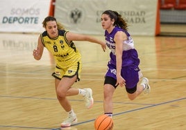 Alba Vigo, botando.