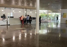 Vestíbulo del hospital comarcal de Cazorla donde se ha habilitado la atención primaria.