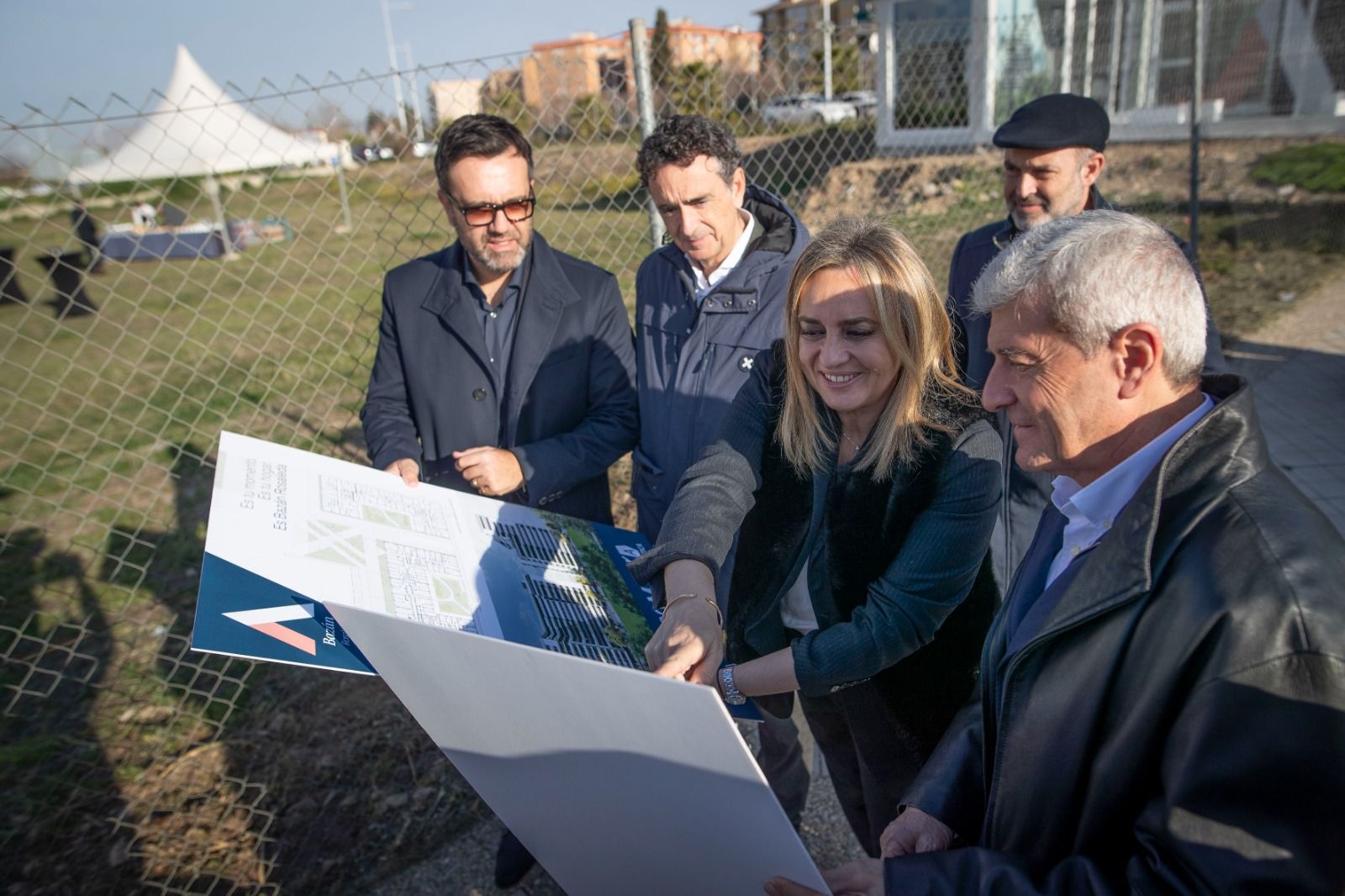 Imagen secundaria 1 - Presentación de la promoción Bazán Rosaleda el pasado mes de marzo.