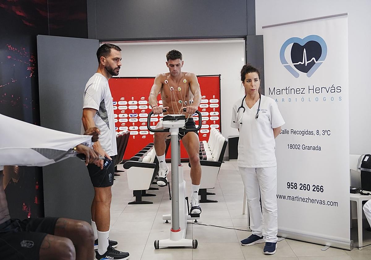 Lucas Boyé, durante el reconocimiento médico.