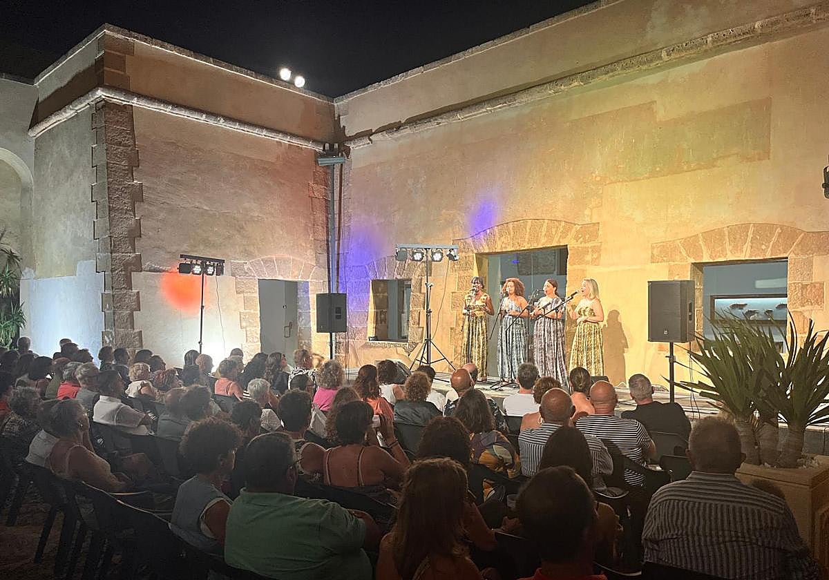 Arranca el XXVI Ciclo de Conciertos en el Castillo de Guardias Viejas con aforo completo