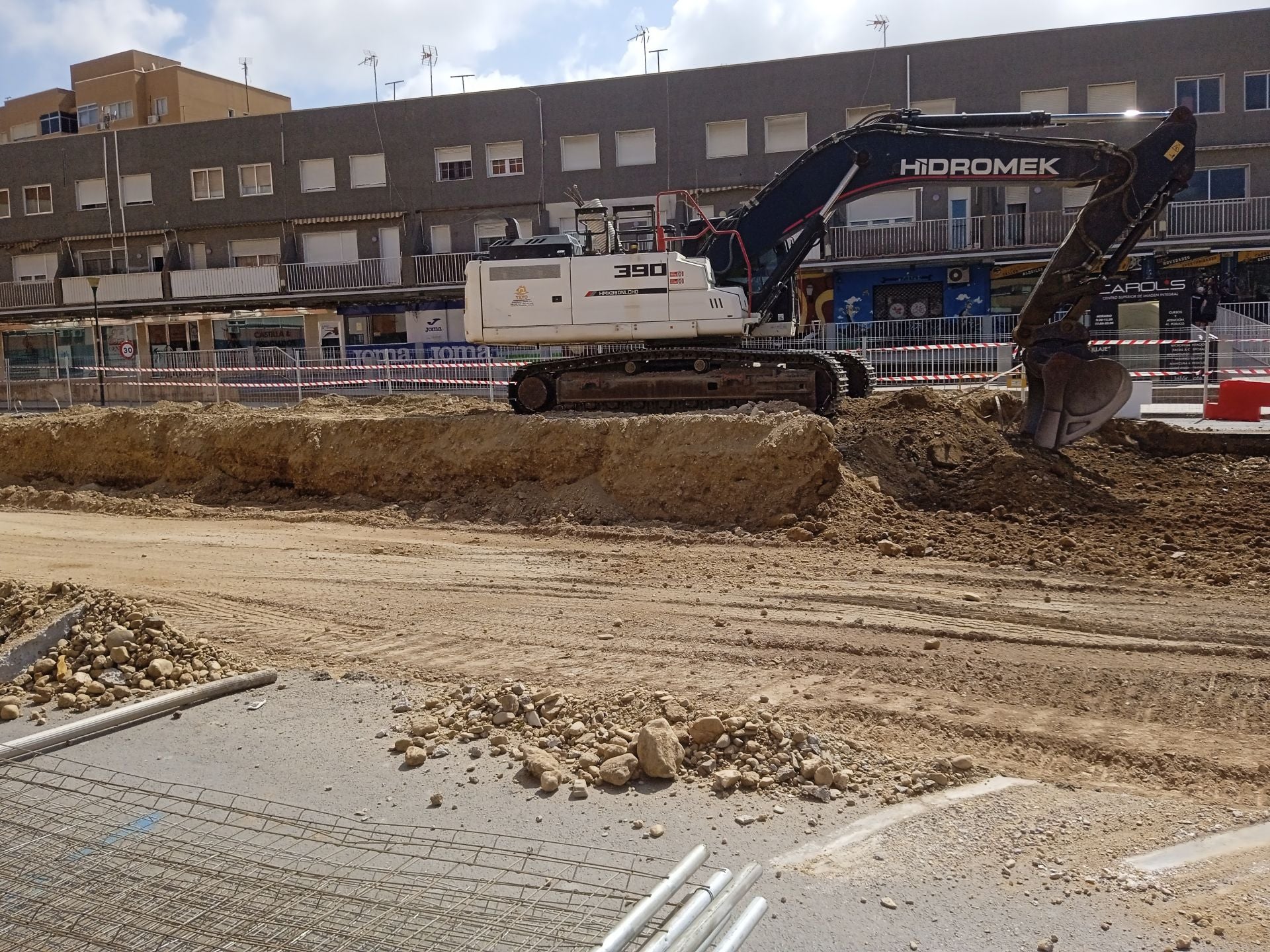 Así luce la avenida del Mediterráneo sin parte de su puente