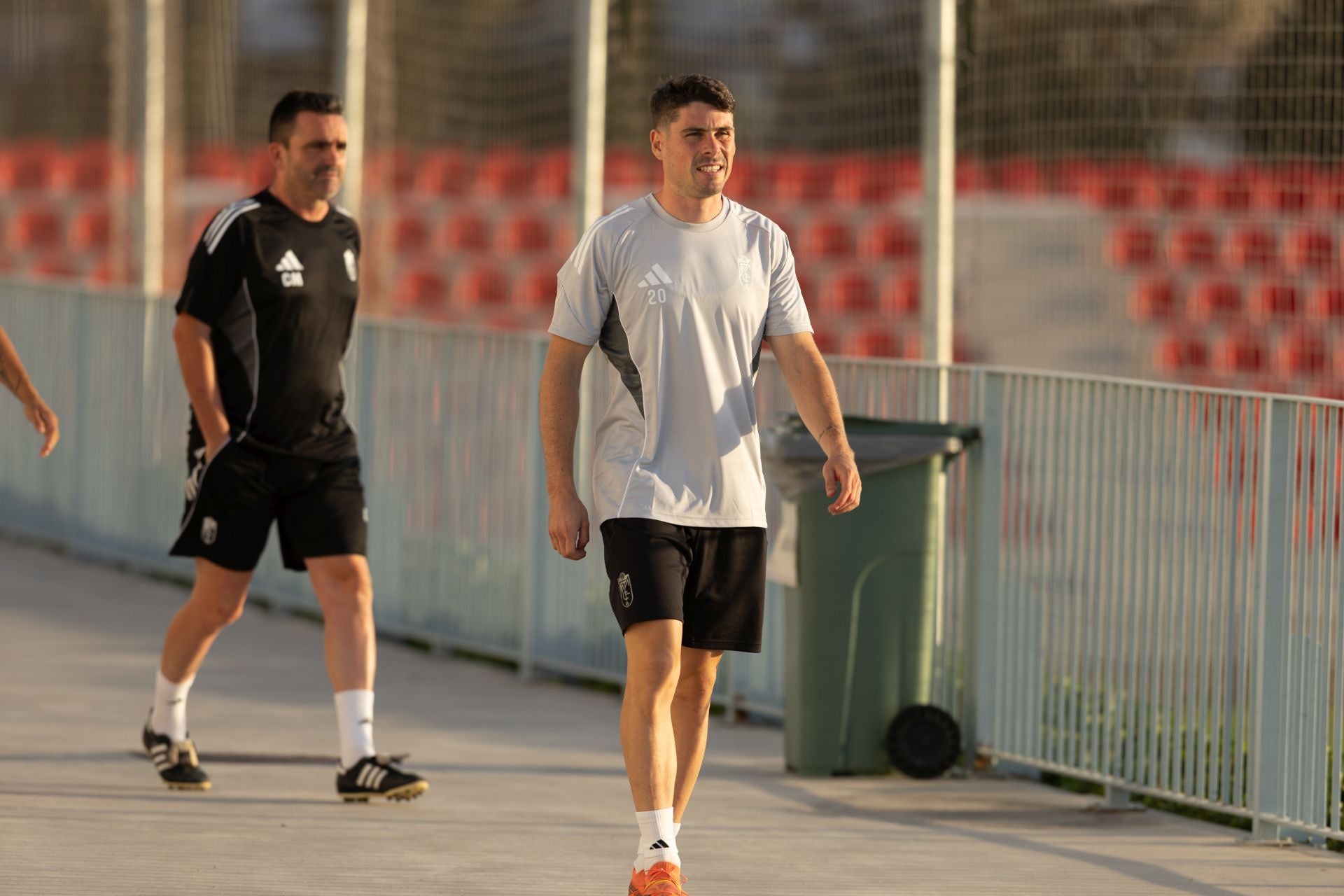 El primer entrenamiento de la pretemporada del Granada, en imágenes