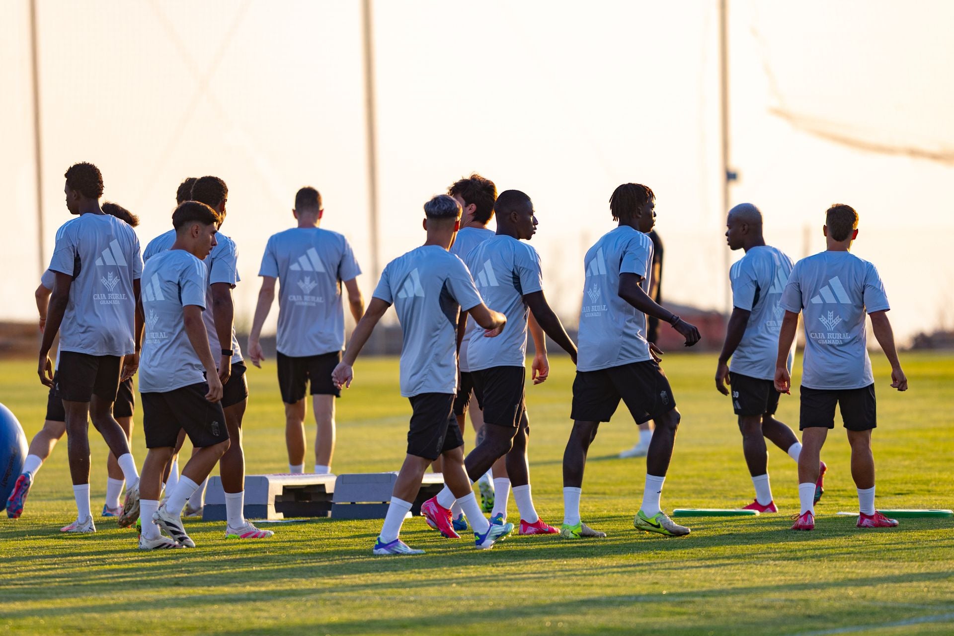 El primer entrenamiento de la pretemporada del Granada, en imágenes