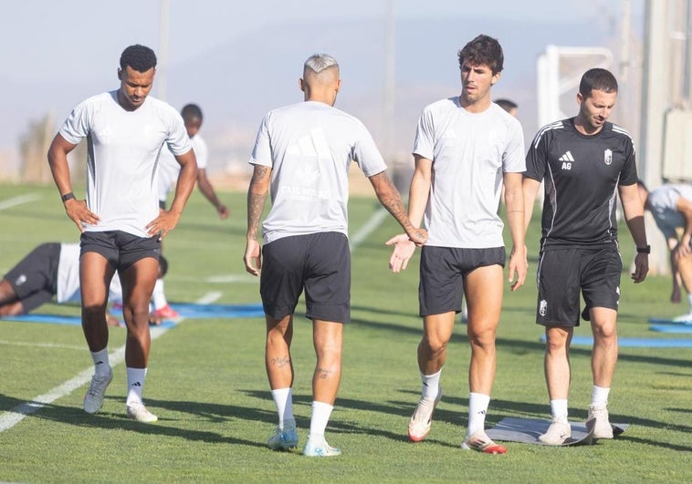 Manu Lama trabaja como uno más después de su lesión en Santander