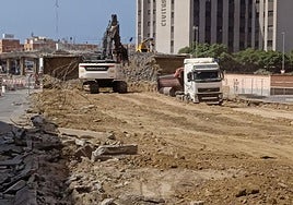 Fluyen sin descanso las obras del soterramiento para el adiós del puente de la avenida del Mediterráneo