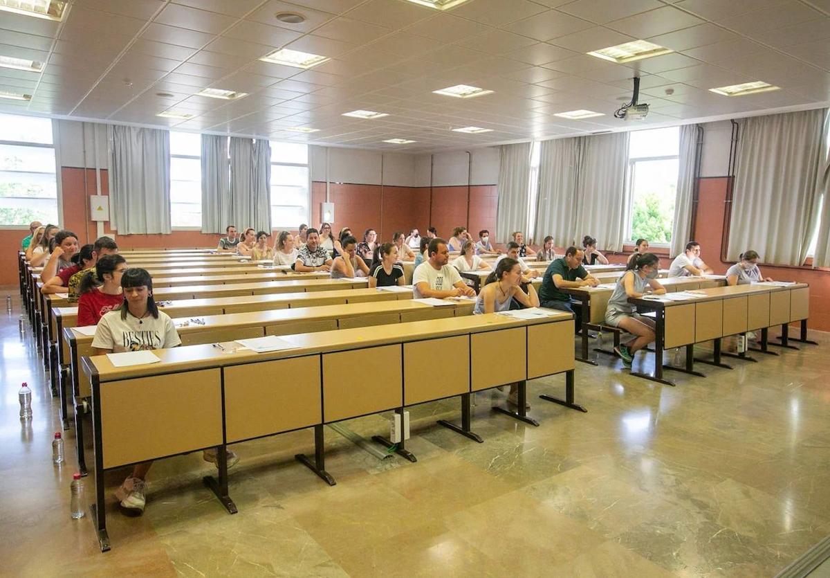 Los opositores docentes denuncian evaluaciones «obsoletas» y «mala praxis» en la corrección