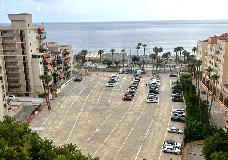 Almuñécar habilita un aparcamiento en el solar del complejo Turismo Tropical este verano