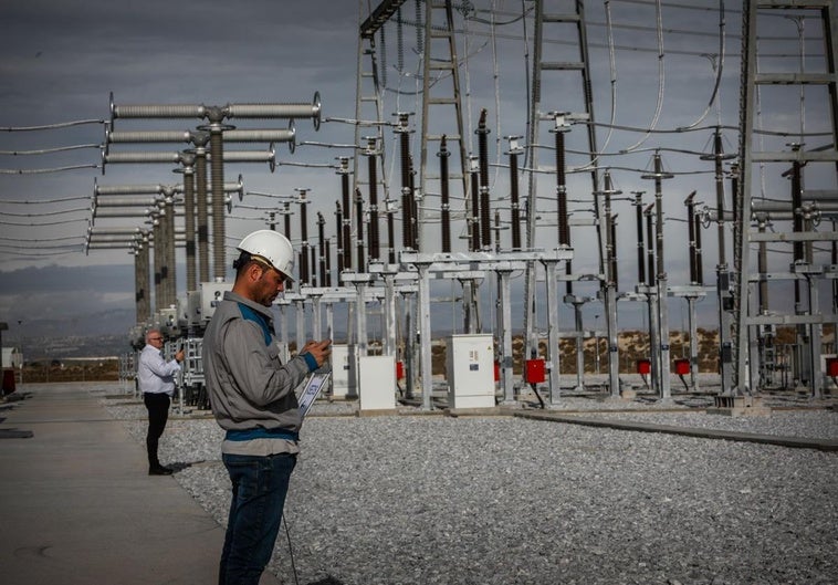 Granada tiene pendientes obras por más de 160 millones para reforzar su red eléctrica