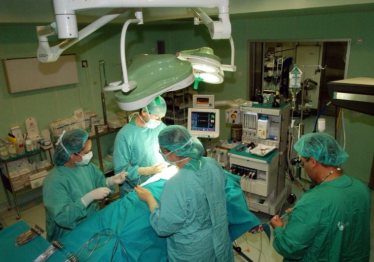 Indemnizan a la familia de un hombre que murió tras esperar 19 horas a que lo viera un cardiólogo