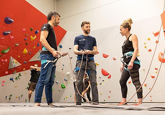 El rocódromo pionero que marida la escalada con el yoga