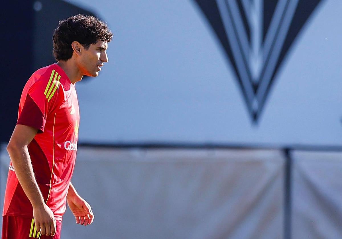 Jesús Vallejo, en el entreno de su nuevo equipo.