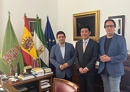 Paco Reyes, Li Jia y José Manuel Higueras.