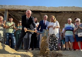 Jesús Estrella, en el acto de inicio de obras de la residencia.