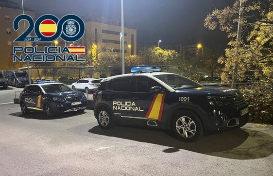 Saltan de unos matorrales para atracar a dos mujeres a punta de navaja en un parque del centro de Granada