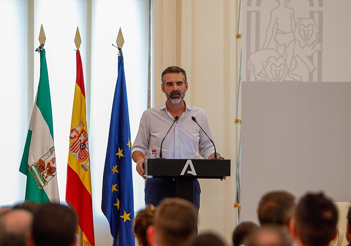El consejero Fernández-Pacheco en Granada.