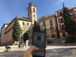 La aplicación, con la iglesia de Santa Ana de fondo.