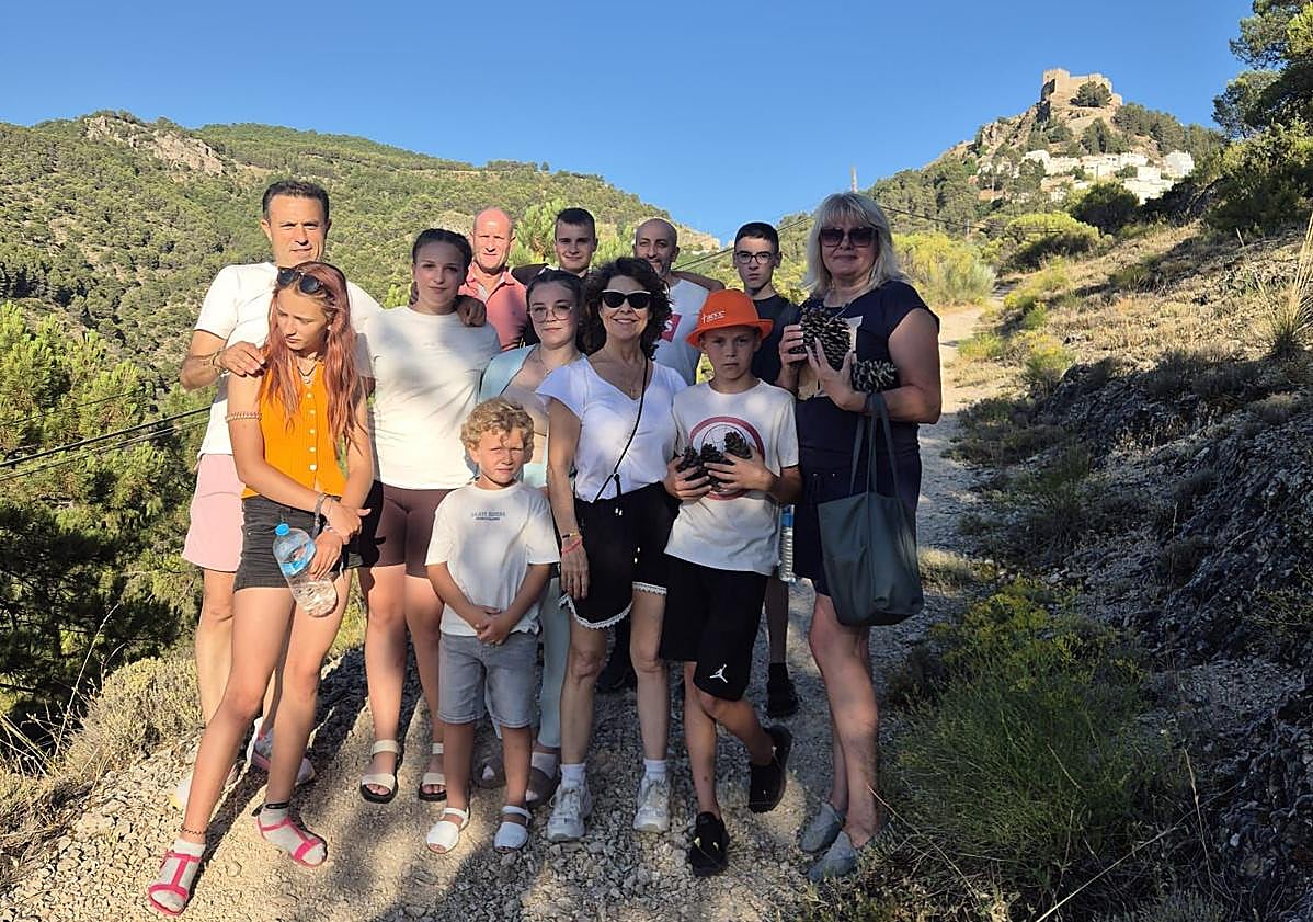 Imagen principal - Orcera vuelve a ser un refugio veraniego para menores ucranianos