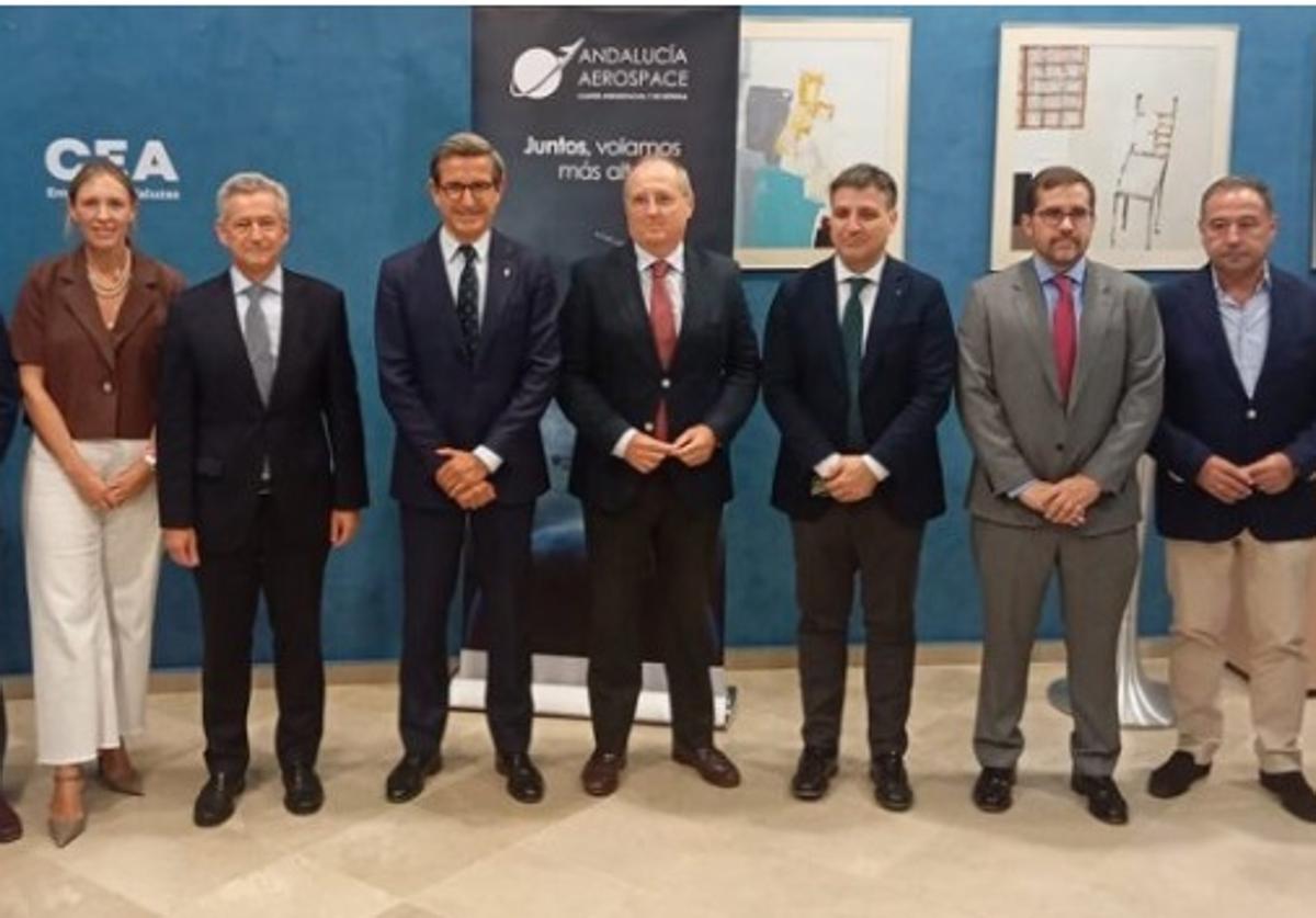 La sede de la Confederación de Empresarios de Andalucía (CEA) ha acogido este viernes la presentación de los datos del sector aeroespacial en Andalucía correspondiente a 2024