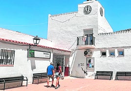 Centro de salud de Calahonda.