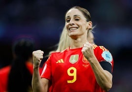 Esther González celebra uno de sus cuatro goles con España en la presente Eurocopa.