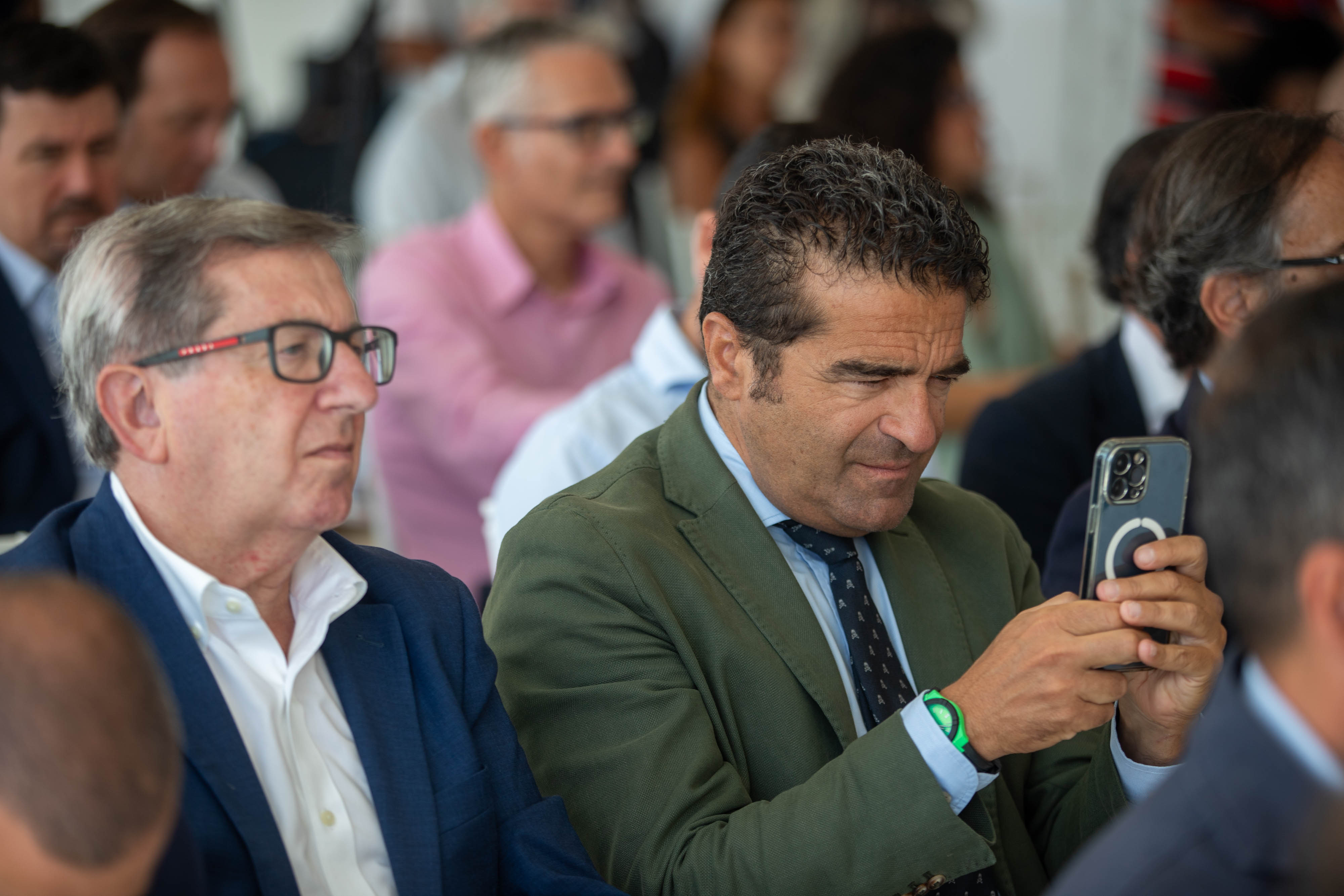 Las imágenes del desayuno informativo con la consejera Carolina España