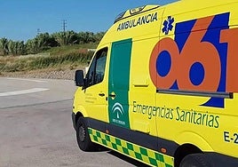 Muere de Pulpí al hospital en una ambulancia sin personal médico