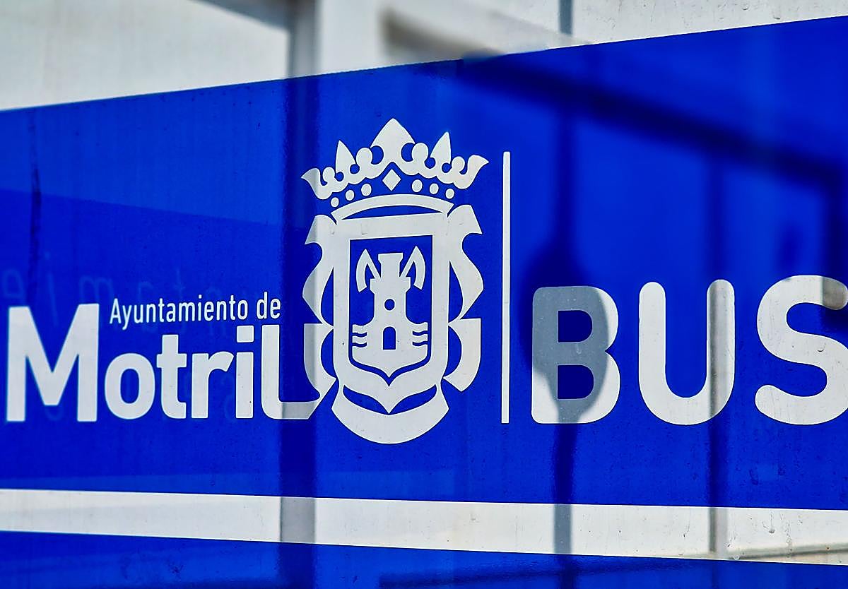 Continúa en funcionamiento el servicio de autobús nocturno entre Motril y la playa durante el verano