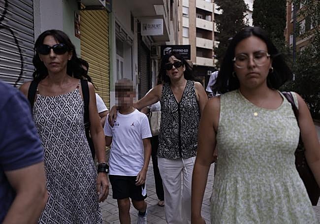 Las imágenes de la entrega del hijo de Juana Rivas a su padre.