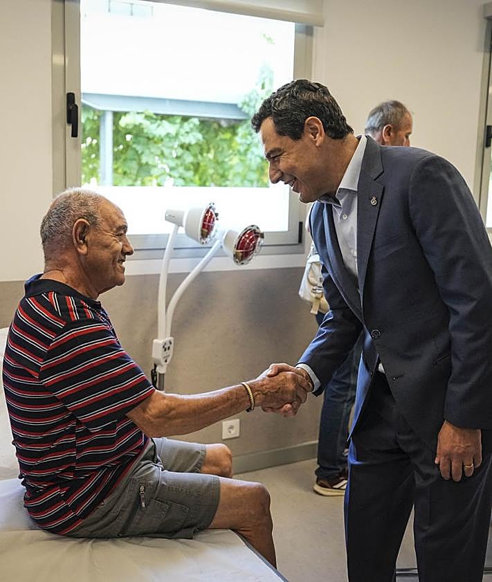 Imagen secundaria 2 - «Mayor calidad» de asistencia sanitaria en Alcalá la Real con su nuevo centro de salud