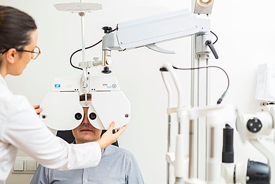 General Optica y la UGR se unen para impulsar la investigación en salud visual