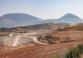 Obras en el tramo Riofrío de la variante de Loja en junio pasado.