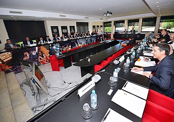 Imagen de una antigua asamblea de la ACB.