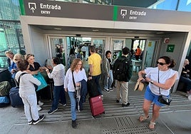 La mayoría del pleno exige al Gobierno medidas para evitar nuevas incidencias en el tren