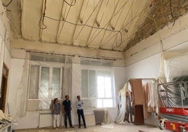 Visita de Solano a las obras en el IES San Juan Bosco.