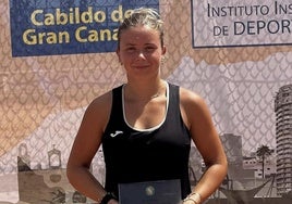 Ariana Geerlings celebra el título en Gran Canaria.