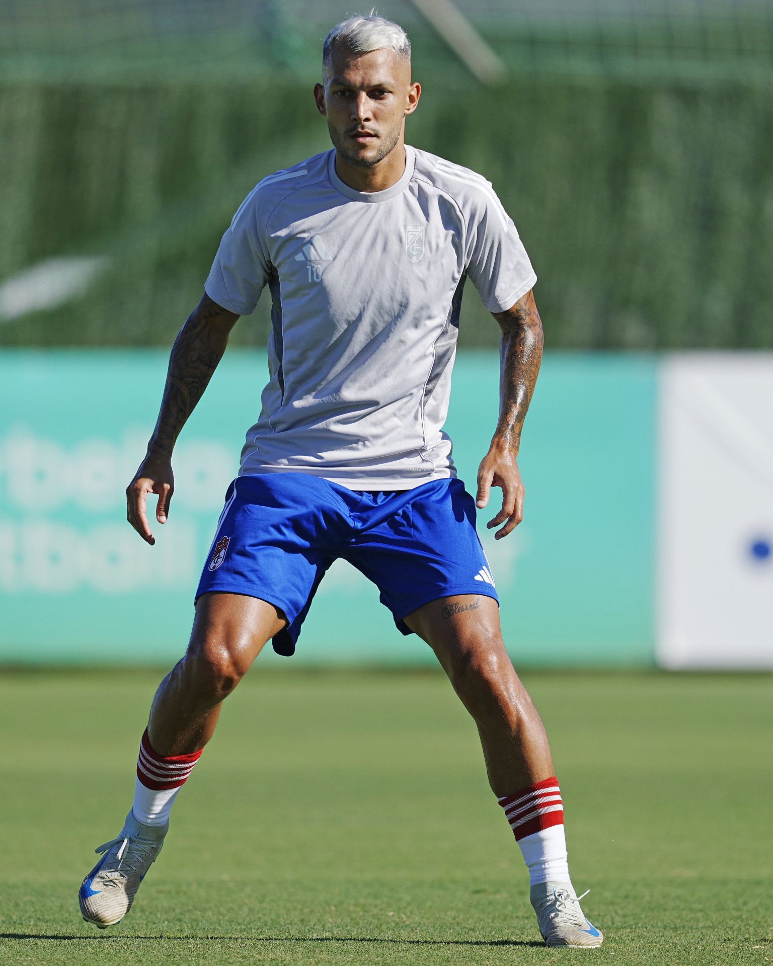Stoichkov calienta antes de jugar como titular contra el Orlando Pirates.